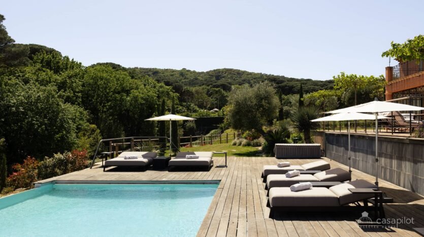 Charming Villa with Private Pool in Gassin, Near Saint-Tropez