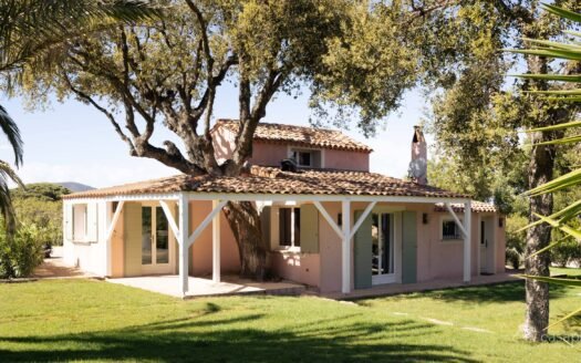 Charming Villa with Private Pool in Gassin, Near Saint-Tropez
