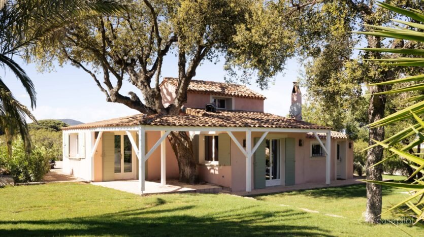 Charming Villa with Private Pool in Gassin, Near Saint-Tropez