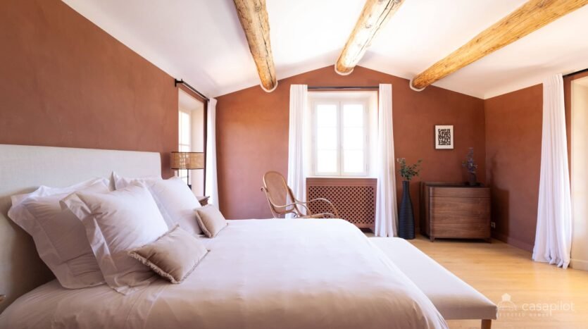 Charming Villa with Private Pool in Gassin, Near Saint-Tropez