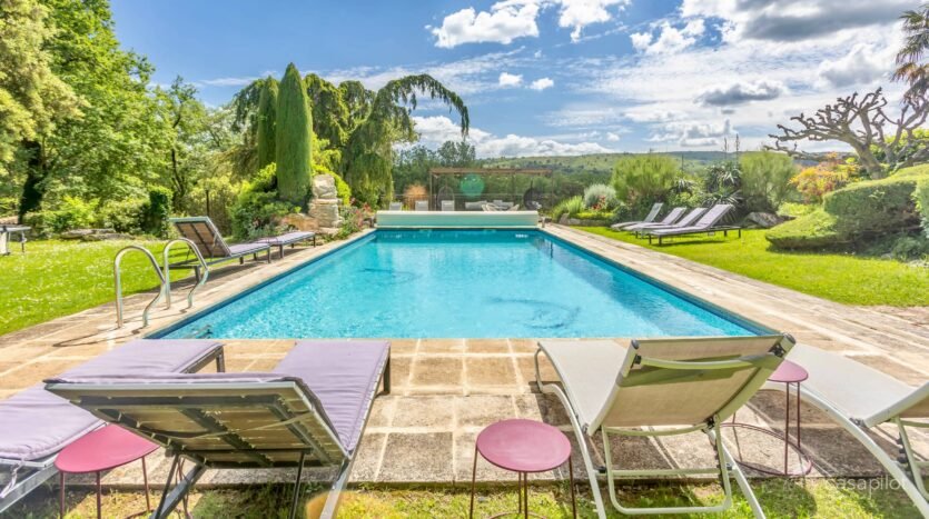 Luxury Holiday Home with Private Pool in Bonnieux, Provence