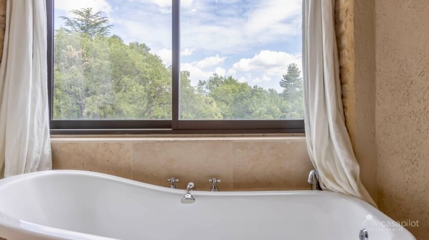 Luxury Holiday Home with Private Pool in Bonnieux, Provence