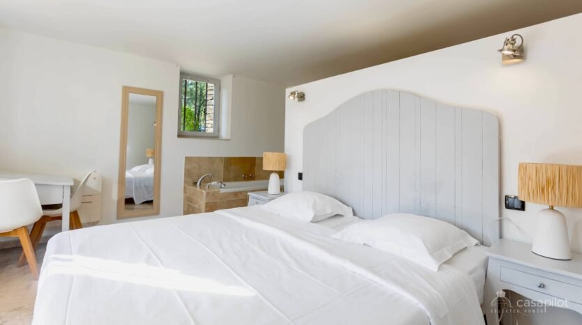 Luxury Holiday Home with Private Pool in Bonnieux, Provence