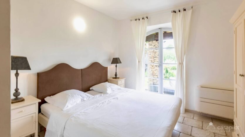 Luxury Holiday Home with Private Pool in Bonnieux, Provence