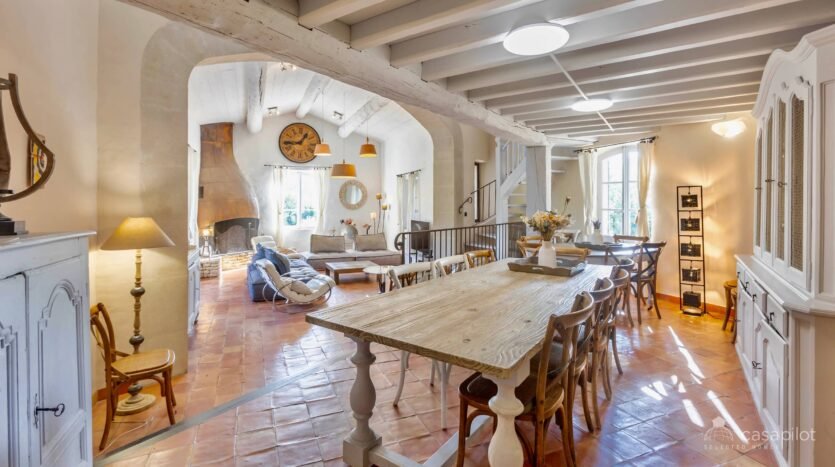 Luxury Holiday Home with Private Pool in Bonnieux, Provence