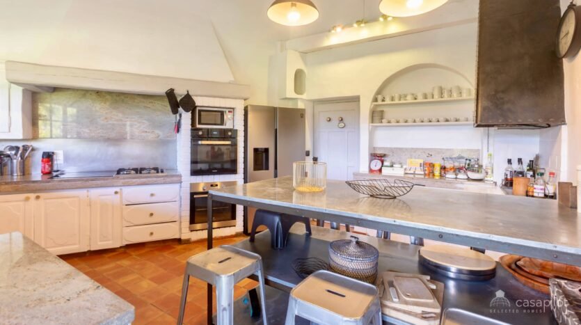 Luxury Holiday Home with Private Pool in Bonnieux, Provence