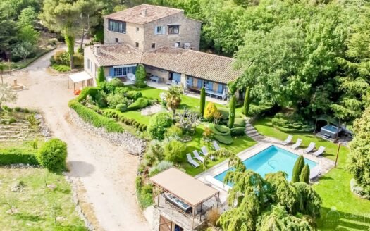 Luxury Holiday Home with Private Pool in Bonnieux, Provence