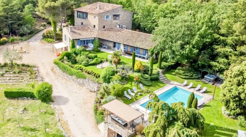 Luxury Holiday Home with Private Pool in Bonnieux, Provence