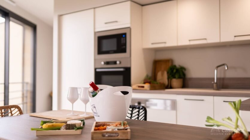 Sea View Apartment For Rent in Roquebrune-sur-Argens