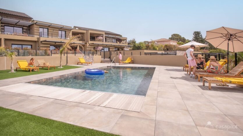 Sea View Apartment For Rent in Roquebrune-sur-Argens
