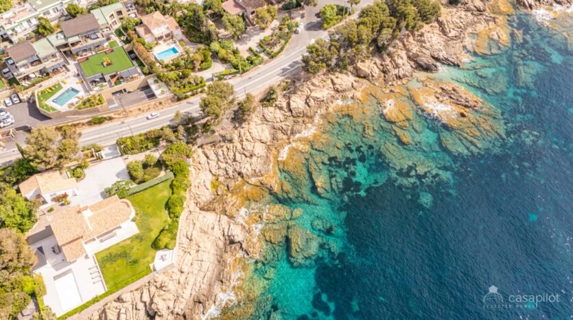 Sea View Apartment For Rent in Roquebrune-sur-Argens