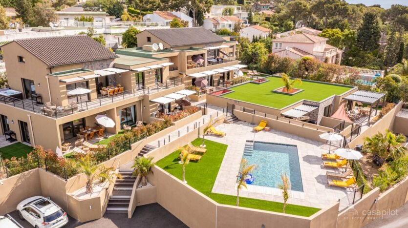 Sea View Apartment For Rent in Roquebrune-sur-Argens