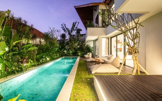 Elegant 5-Bedroom Designer Villa for Lease – Umalas, Bali
