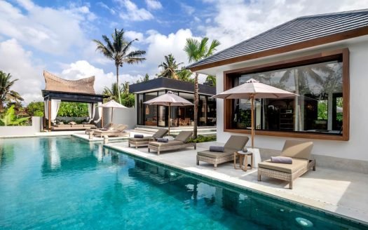 Expansive 5-Bedroom Pool Villa for Sale – Gianyar, Bali