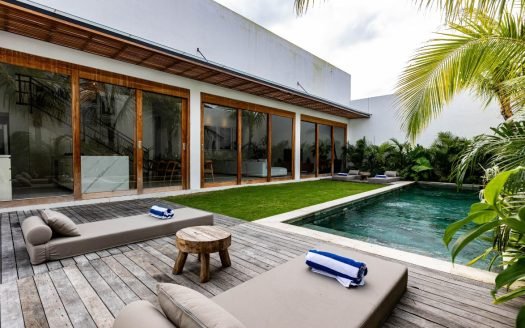 Luxury 3-Bedroom Leasehold Villa for Sale – Padonan, Bali