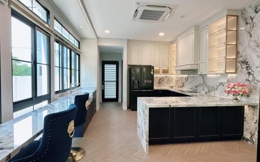 5-Bedroom Luxury House for Sale – Nantawan Rama 9, Bangkok