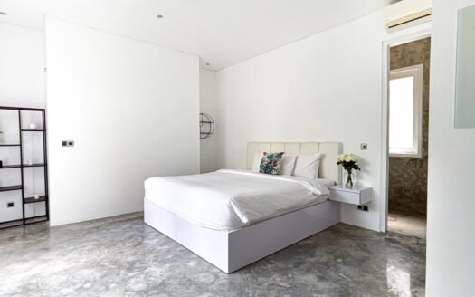 Minimalist 4-Bedroom Freehold Villa with Pool in Umalas, Bali