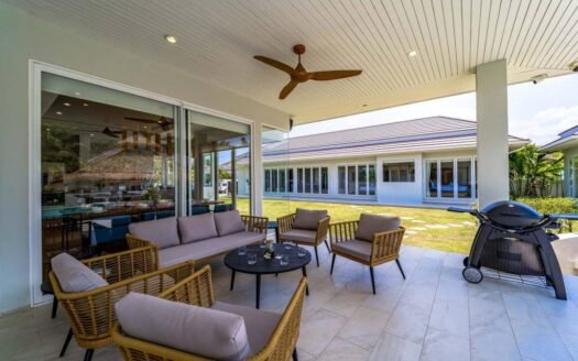 Woodlands Hua Hin – Luxury 7 Bedroom Pool Villa