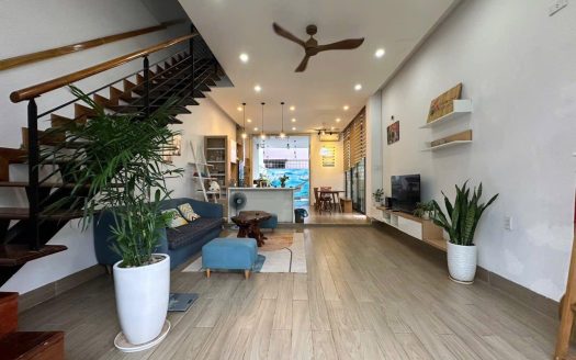 Luxury 4-Bedroom Pool Villa for Rent – Mai Chi Tho Street