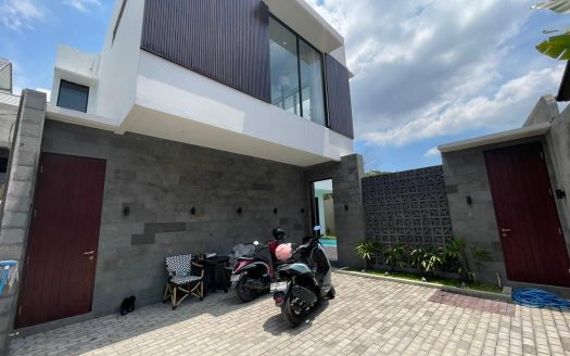 Modern 3-Bedroom Family Villa for Sale in Umalas, Bali