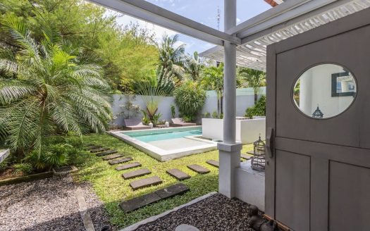 Modern 3-Bedroom Loft-Style Villa for Yearly Rent in Seminyak