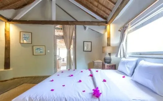 Tropical Beachfront Leasehold Villa in Gili Meno