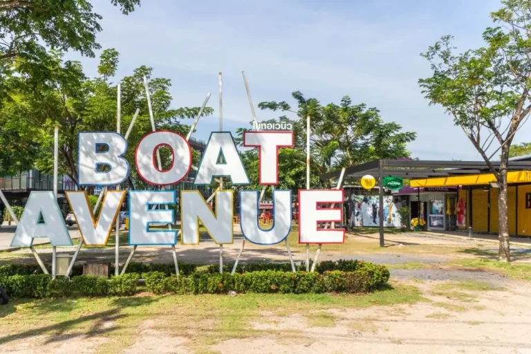 Cherngtalay & Boat Avenue: The Lifestyle Engine Behind Bang Tao Real Estate