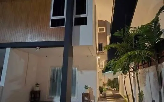 Maison de ville moderne 2 chambres à louer à Cherngtalay, Phuket