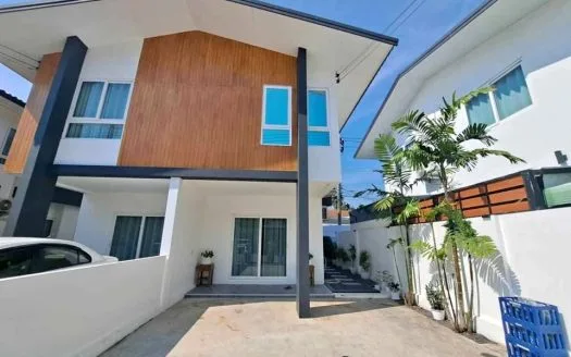 Maison de ville moderne 2 chambres à louer à Cherngtalay, Phuket