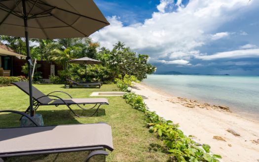 4-Bedroom Beachfront Villa For Sale in Ban Makham, Koh Samui