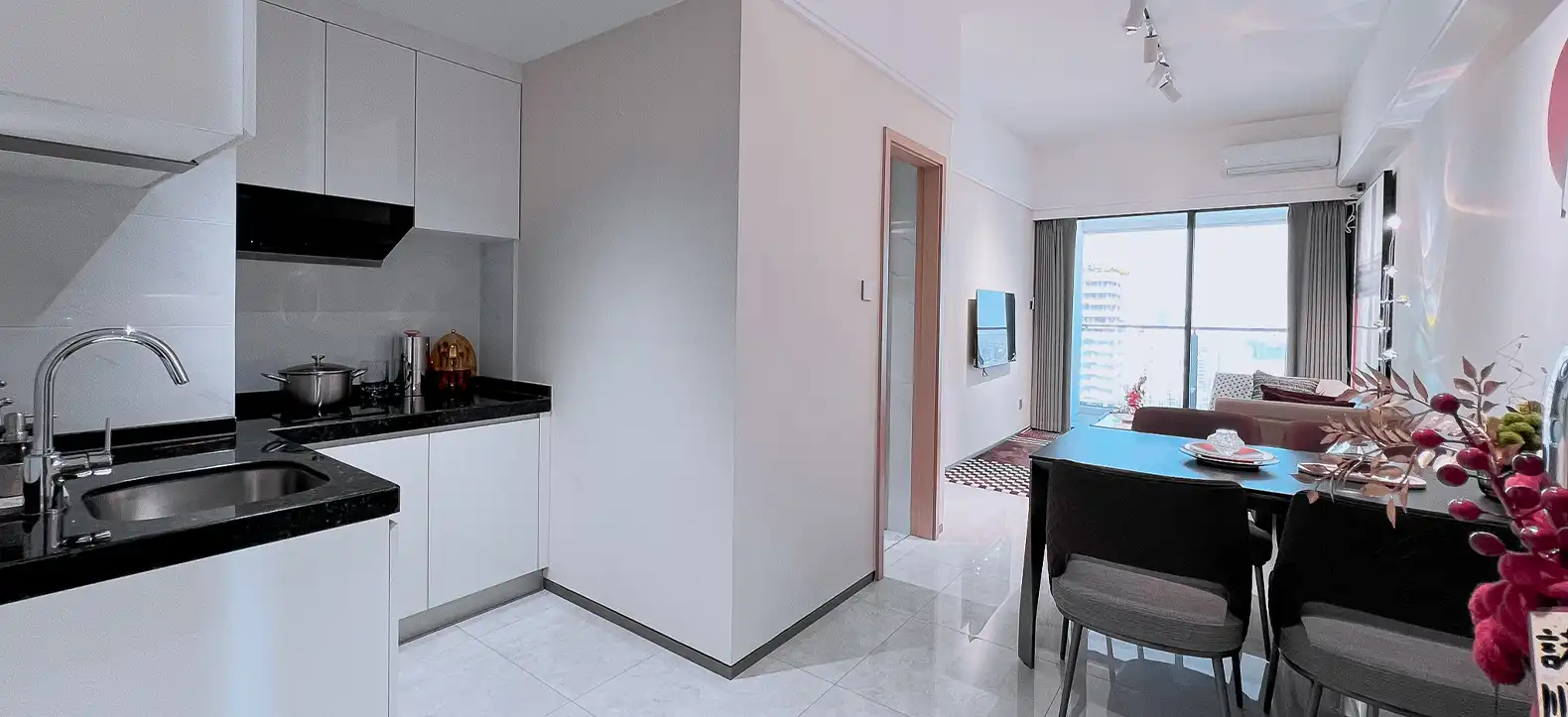 Le Conde BKK1 - furnished kitchen and dining area