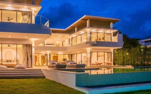 Stylish 5-Bedroom Beachfront Villa For Sale in Lamai, Koh Samui
