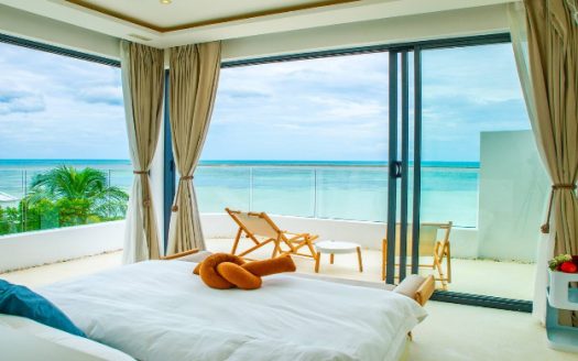 Stylish 5-Bedroom Beachfront Villa For Sale in Lamai, Koh Samui