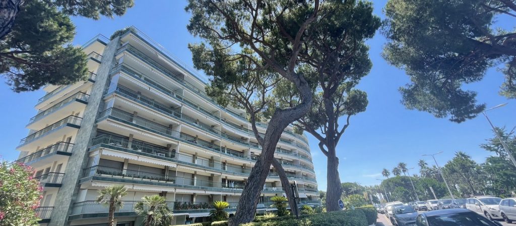 Apartment-for-Sale-in-Prestige-Residence-Cannes-Croisette