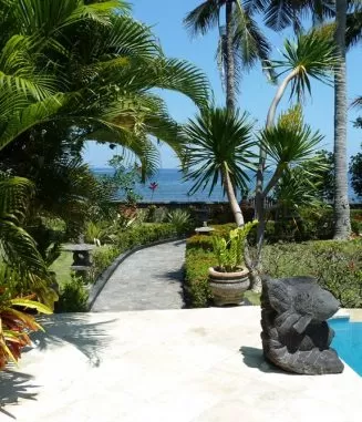 Beachfront-garden