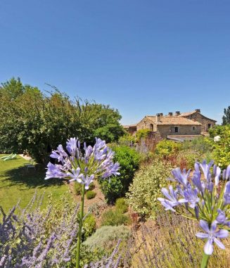 Gordes-Provence-House-Garden-and-Swimming-Pool