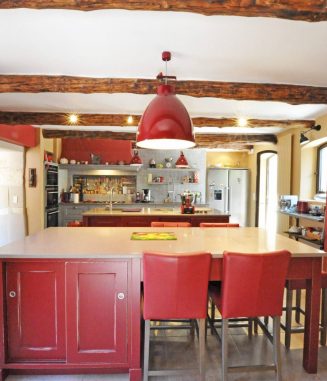 Gordes-Provence-House-Kitchen