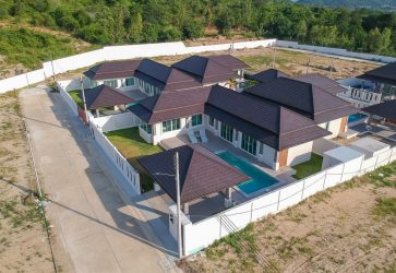 Hua-Hin-Large-Villa-with-Private-Pool -For-Sale