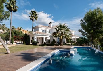 Marbella-Sea-View-Villa-For-Sale-Golden-Mile