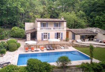 Provence-Country-House-For-Sale