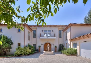 Provence-Luxury-Villa-For-Sale-Saint-Paul-de-Vence