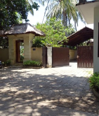 Villa-entrance