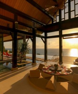 Exceptional villa Nai Thon Beach Phuket - Dining room with night sea view