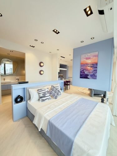 Time Square 10 Sleek  Minimalist 1-Bedroom Unit | 53 SQM